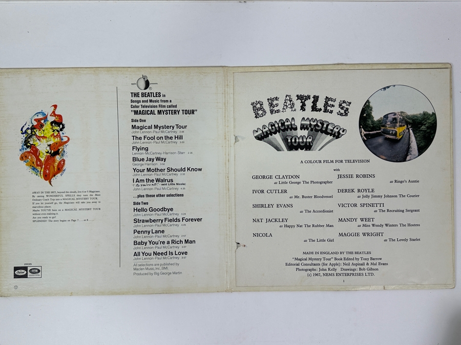 Just Added - The Beatles - Magical Mystery Tour Gatefold Album - Missing Some Of The Pages Of The 24-Page Book [Photo 3]