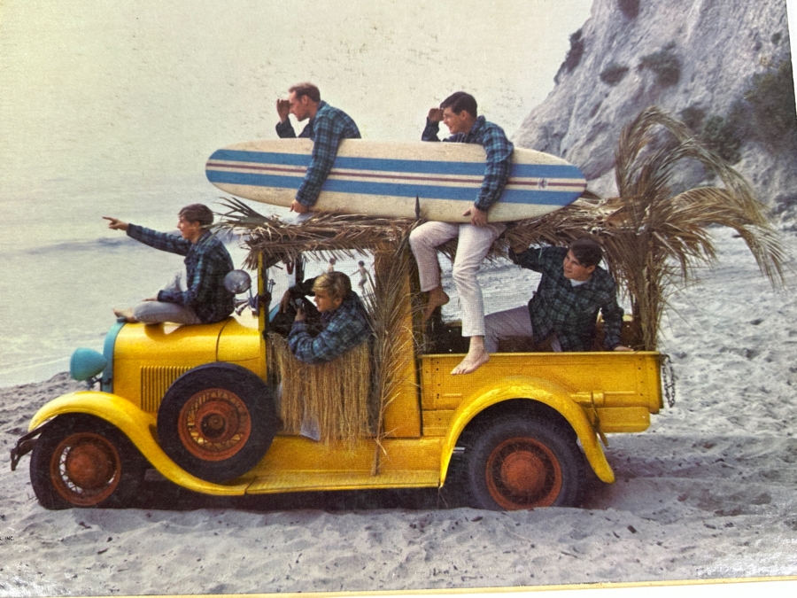 Just Added - The Beach Boys - Surfin’ Safari Vinyl Record T-1808 [Photo 2]