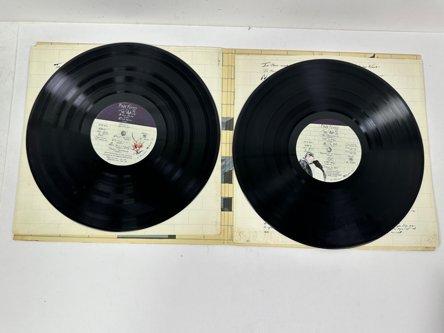 Just Added - Pink Floyd - The Wall Gatefold 2-Record Vinyl Records AL 36184 1979 Columbia Records [Photo 9]