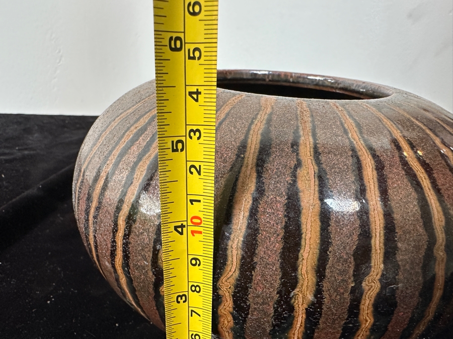 Just Added - Vintage Artist Signed Studio Pottery Flower Pot 5.5H [Photo 8]