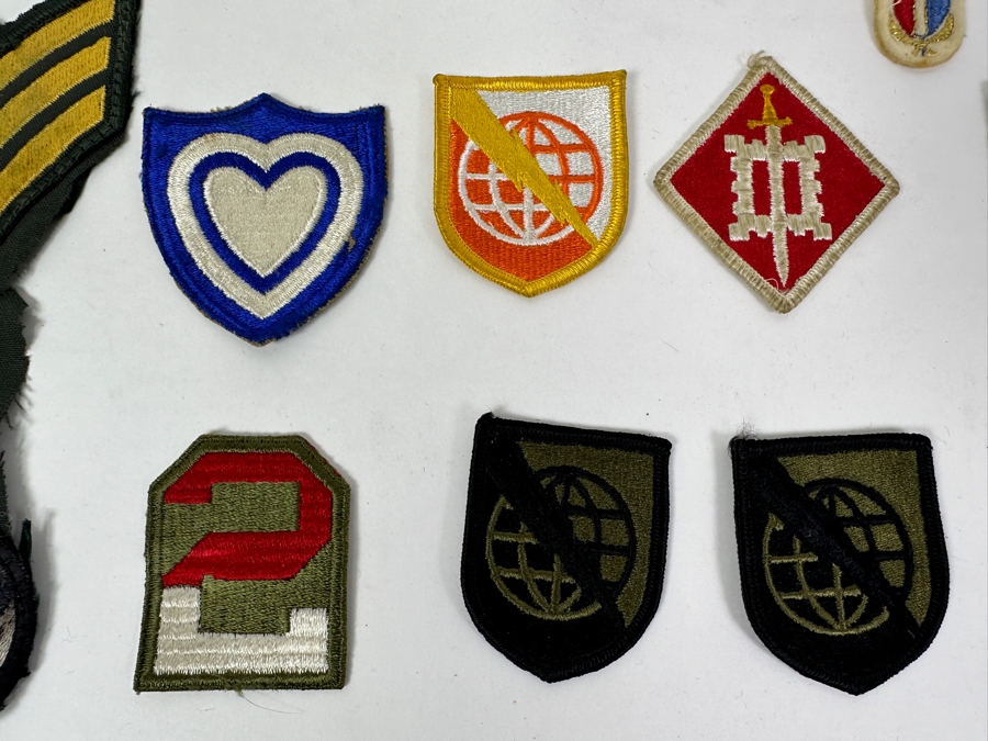 Just Added - (32) US Military Patches [Photo 15]