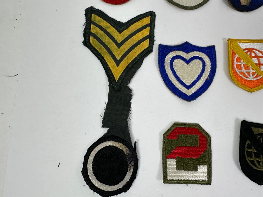 Just Added - (32) US Military Patches [Photo 14]