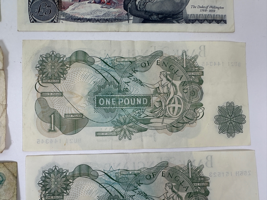 Just Added - (13) Foreign Currency From Canada, Scotland, New Zealand, Bahamas & England [Photo 17]