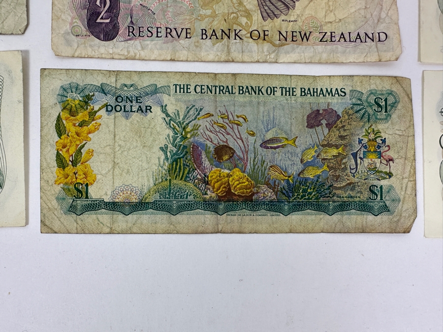 Just Added - (13) Foreign Currency From Canada, Scotland, New Zealand, Bahamas & England [Photo 12]