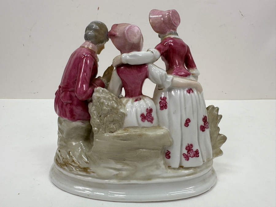 Just Added - Vintage German Porcelain Figurine 6H [Photo 4]