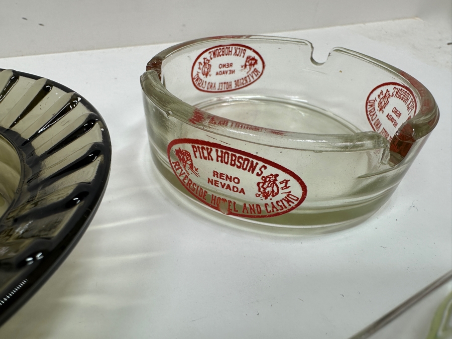 Just Added - (12) Vintage Glass Advertising Ashtrays From Casinos, Motels & Bowling Alleys [Photo 5]