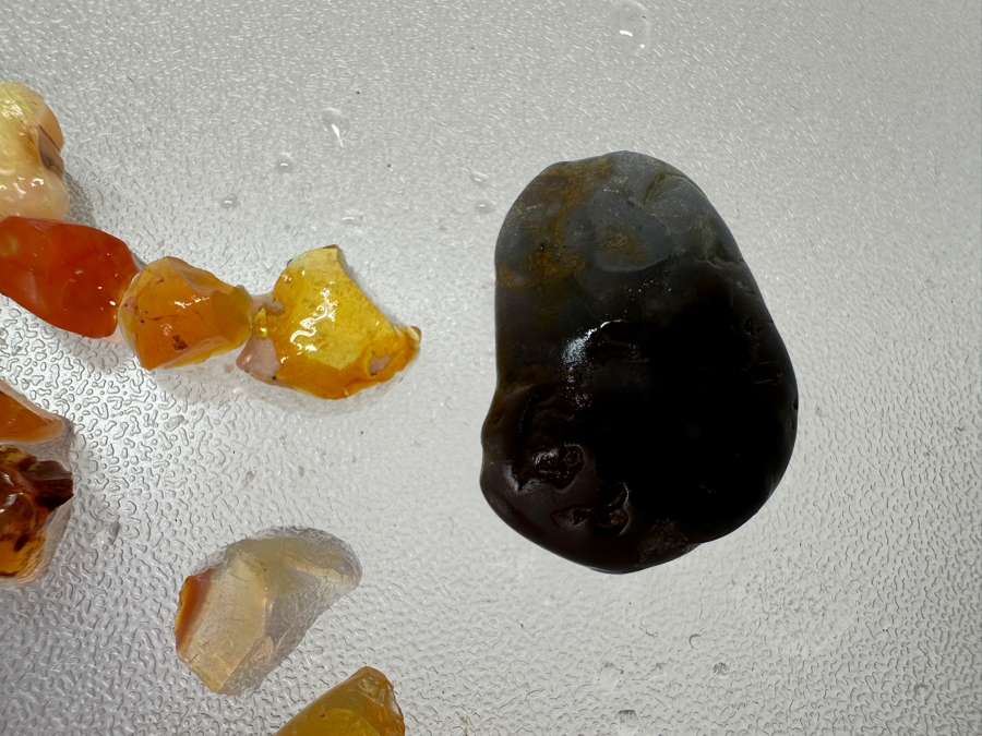 Just Added - Collection Of Opalised Stones [Photo 7]