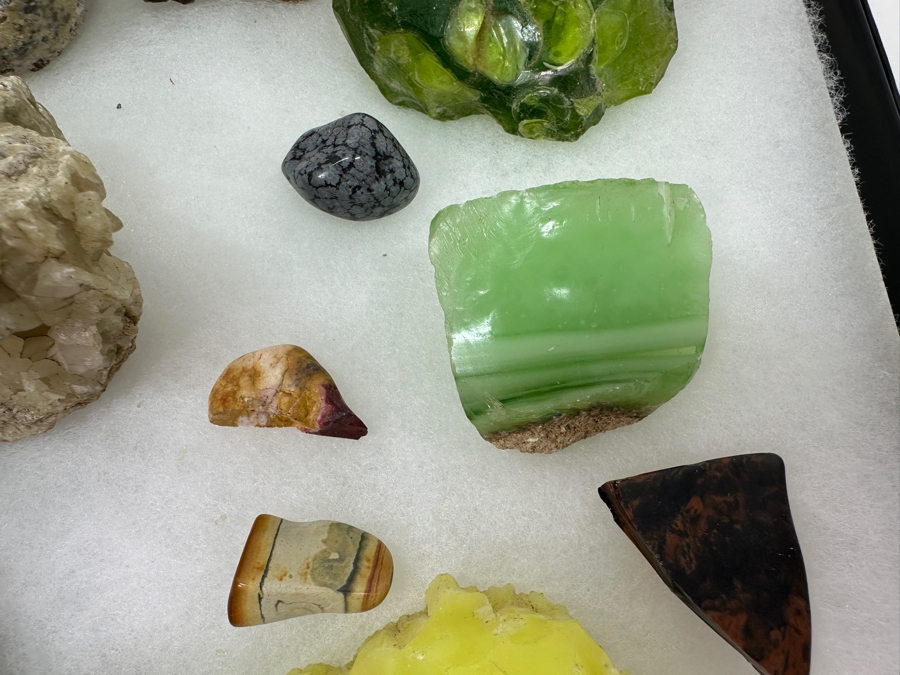 Just Added - Collection Of Various Stones & Geodes - See Photos [Photo 11]