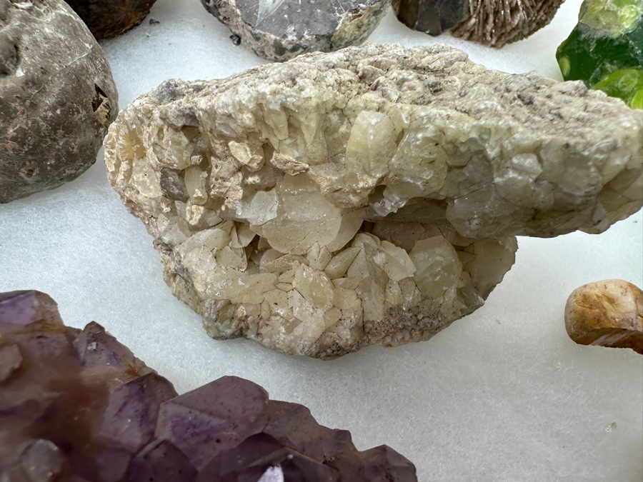 Just Added - Collection Of Various Stones & Geodes - See Photos [Photo 16]