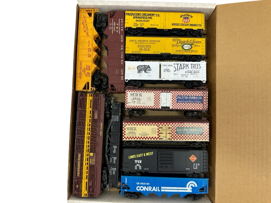 Just Added - Box Of Various HO Scale Train Parts Untested - See Photos