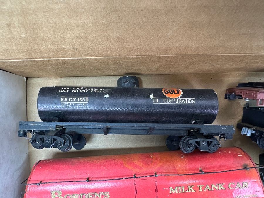 Just Added - Box Of Various HO Scale Train Parts Untested - See Photos [Photo 5]