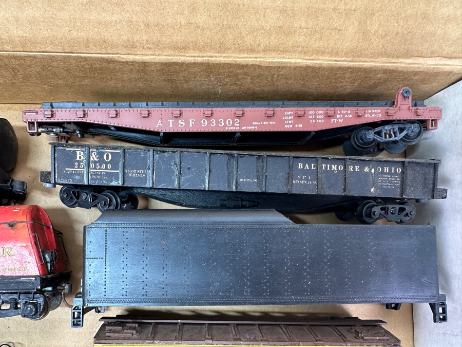 Just Added - Box Of Various HO Scale Train Parts Untested - See Photos [Photo 8]