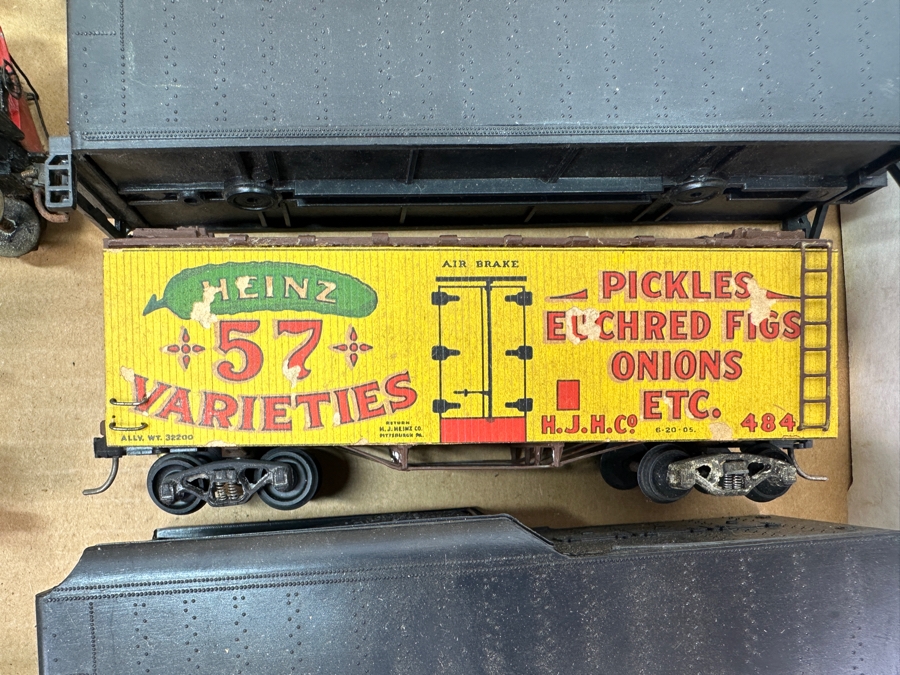 Just Added - Box Of Various HO Scale Train Parts Untested - See Photos [Photo 7]