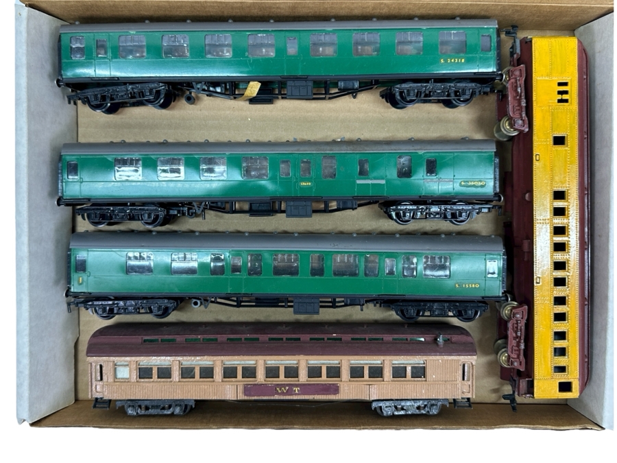 Just Added - Box Of Various HO Scale Train Parts Untested - See Photos