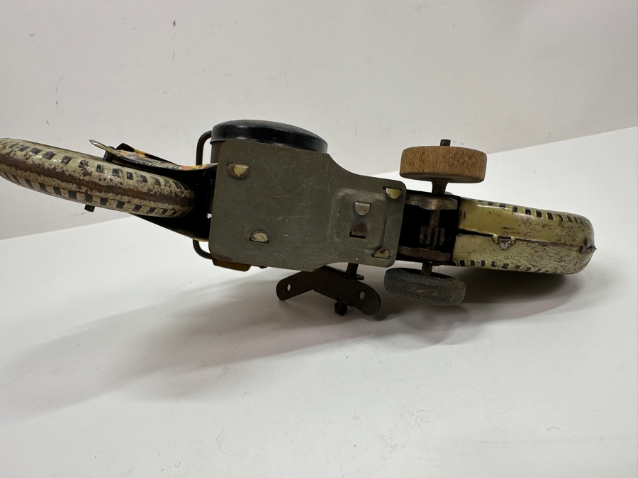 Just Added - Vintage 1940s Marx Toys Tin Litho Wind-Up Police Motorcycle Toy 8.5W X 6H [Photo 10]