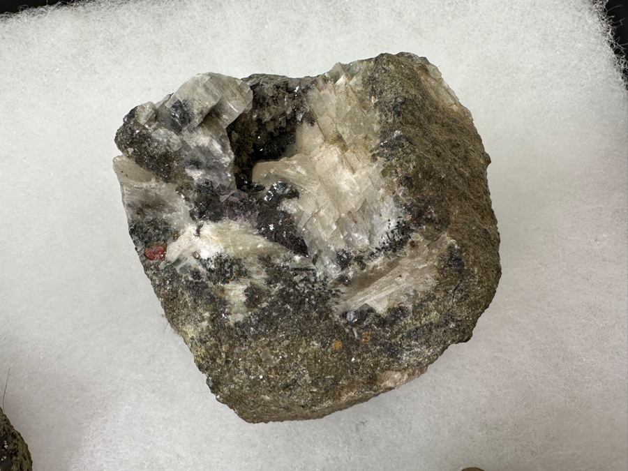 Just Added - Collection Of Various Rocks, Smoky Quartz, Amethyst, Petrified Wood, Opal Stones, Geodes, Malachite - See Photos [Photo 13]