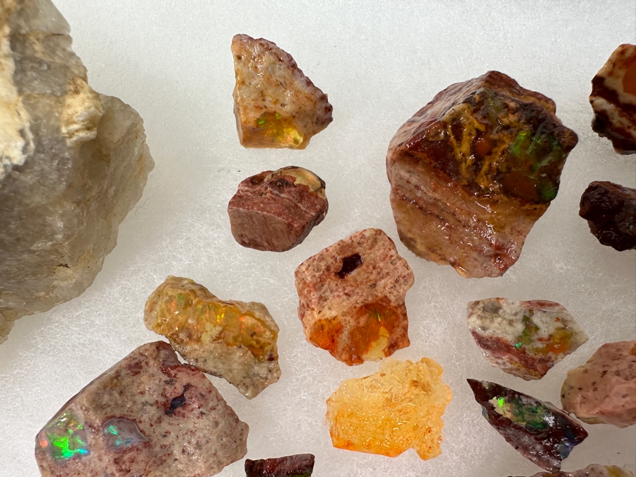 Just Added - Collection Of Various Rocks, Smoky Quartz, Amethyst, Petrified Wood, Opal Stones, Geodes, Malachite - See Photos [Photo 22]