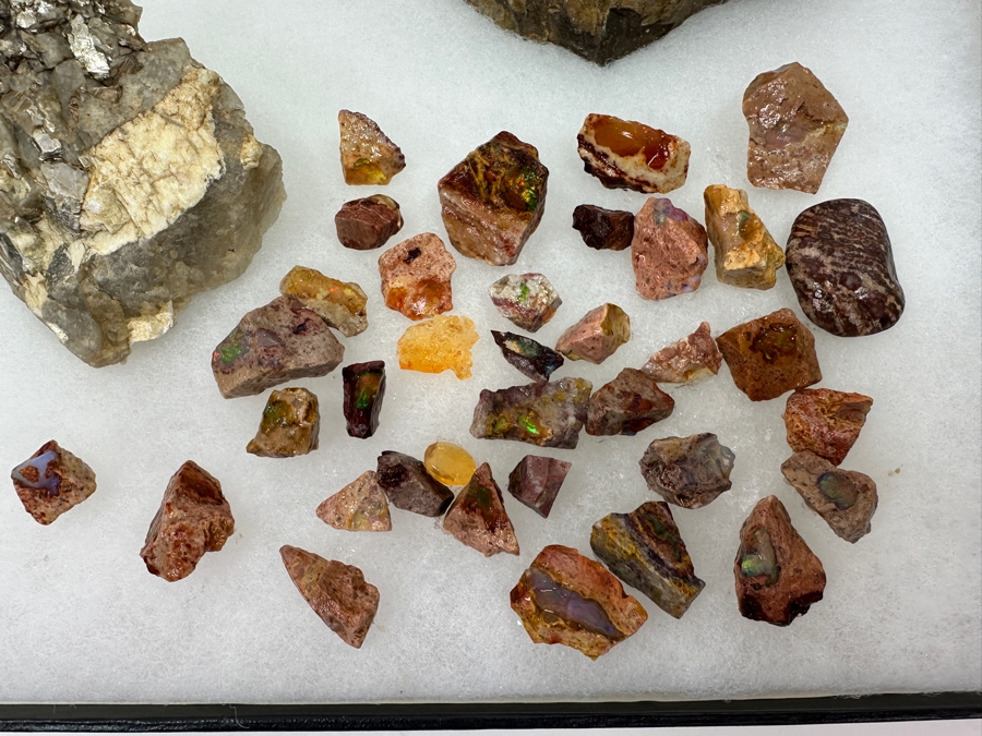 Just Added - Collection Of Various Rocks, Smoky Quartz, Amethyst, Petrified Wood, Opal Stones, Geodes, Malachite - See Photos [Photo 16]