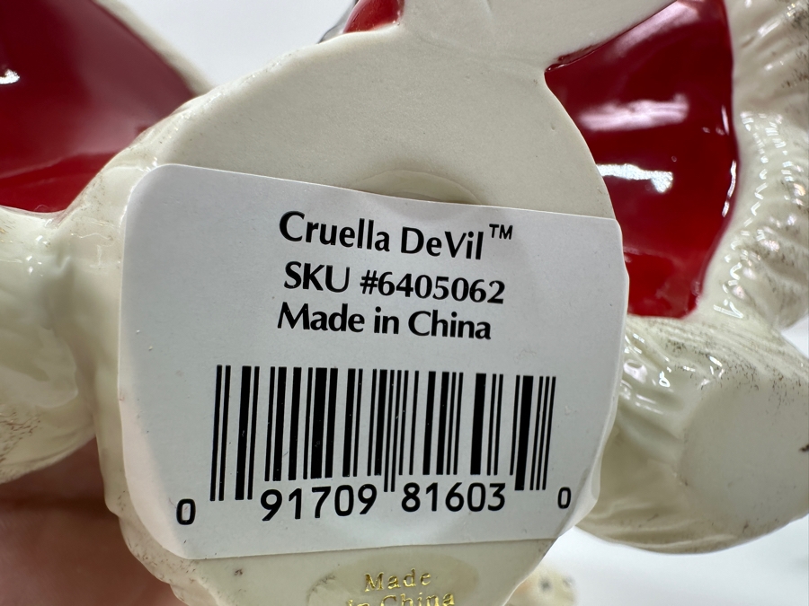 Walt Disney Showcase Lenox 101 Dalmatians Cruella De Vil Figurine With Three Dalmatians Figurines Hand Painted And Accented With 24k Gold With Original Box 8.5'H Retails $145 [Photo 8]