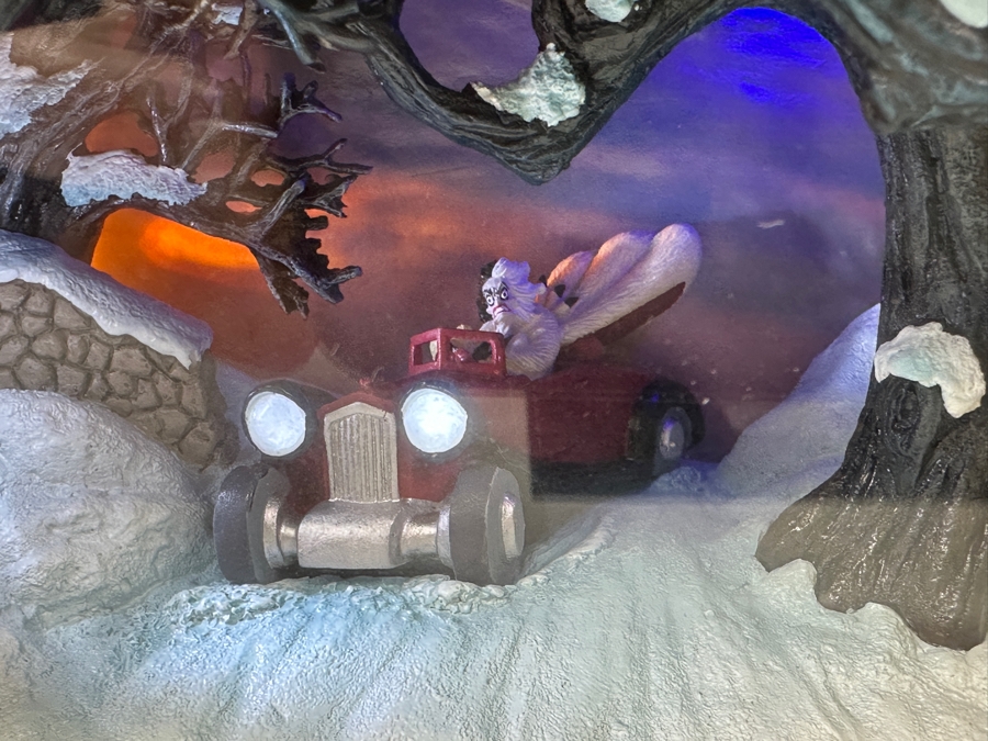 Walt Disney Showcase Collection Robert W. Olszewski Gallery Of Light Walt Disney's 101 Dalmatians 'Terror On Wheels' Featuring Cruella De Vil Miniature Shadowbox Scene With Original Box [Photo 4]