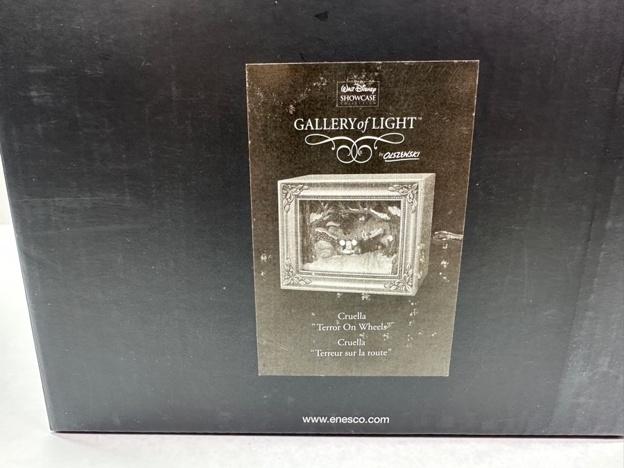 Walt Disney Showcase Collection Robert W. Olszewski Gallery Of Light Walt Disney's 101 Dalmatians 'Terror On Wheels' Featuring Cruella De Vil Miniature Shadowbox Scene With Original Box [Photo 16]