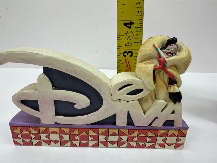 Walt Disney Showcase Collection Cruella De Vil 'Diva' Figurine Disney Traditions By Jim Shore Enesco 6W X 4H [Photo 14]