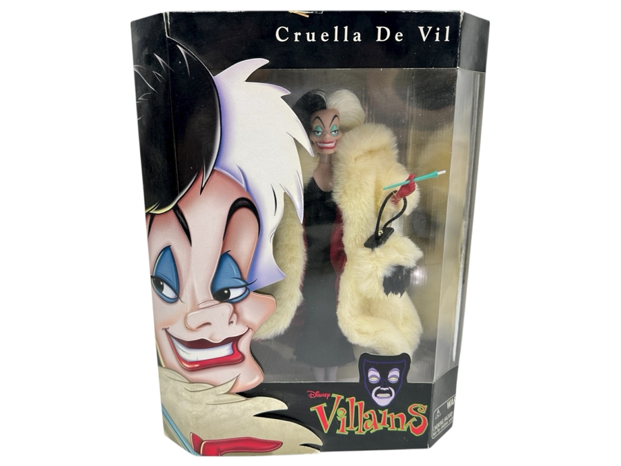 Disney Villains Cruella De Vil 101 Dalmatians Doll With Stand In Original Box