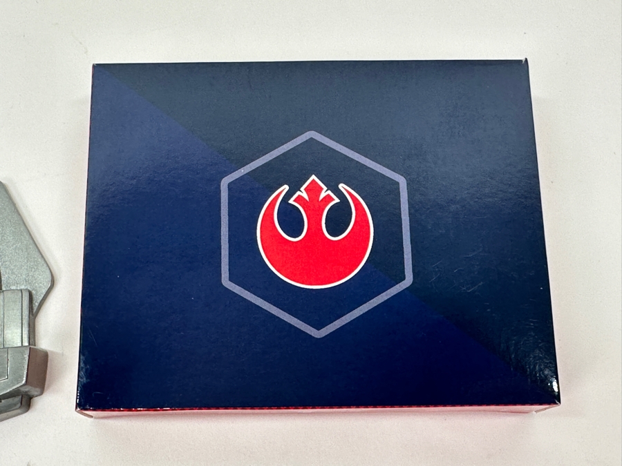 Disney Star Wars Medal From The 2019 Virtual Half Marathon With Original Box [Photo 5]