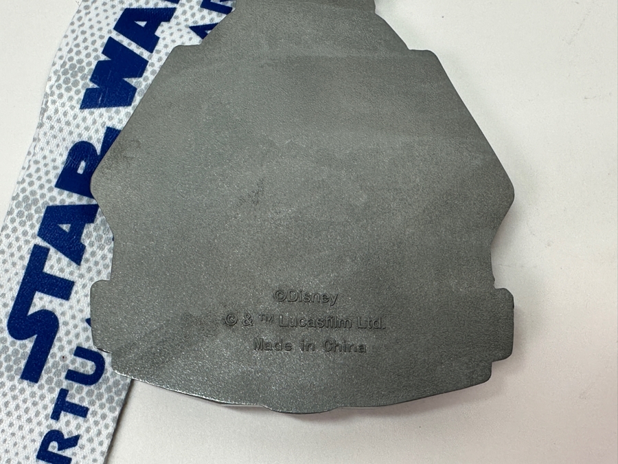 Disney Star Wars Medal From The 2019 Virtual Half Marathon With Original Box [Photo 7]