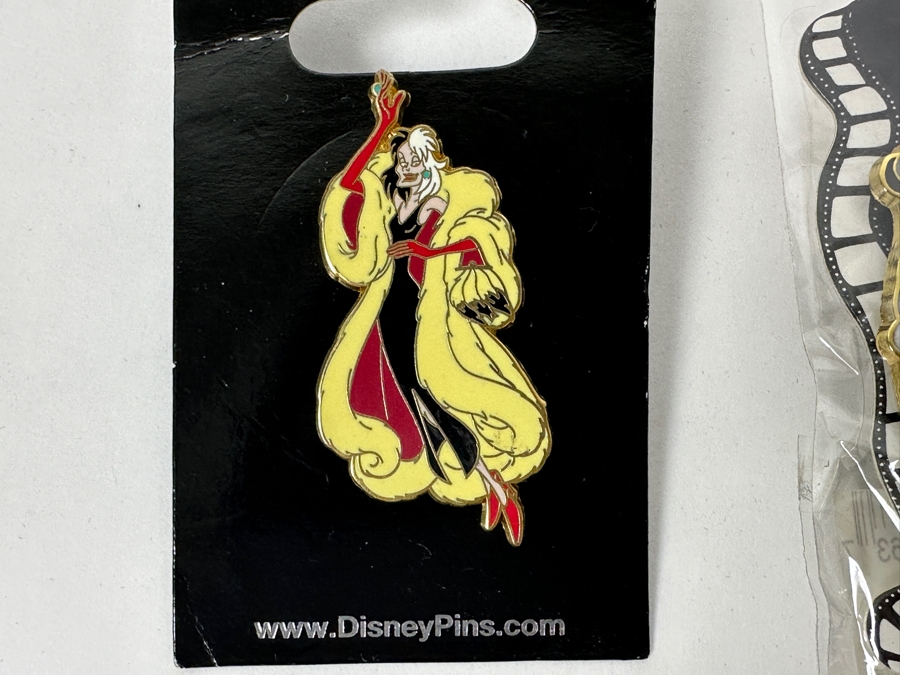 (3) Limited Edition Disney 101 Dalmatians Cruella De Vil Trading Pins And (1) Disney 101 Dalmatians Cruella De Vil Trading Pin [Photo 9]