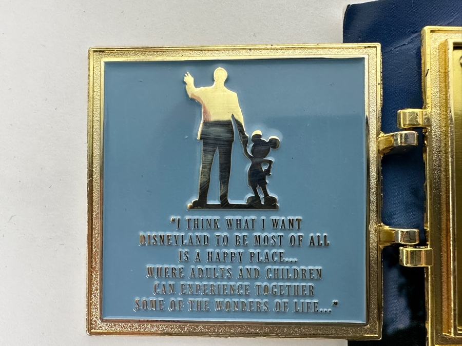 Disneyland Walk In Walt's Disneyland Footsteps Collectible Trading Pin [Photo 4]
