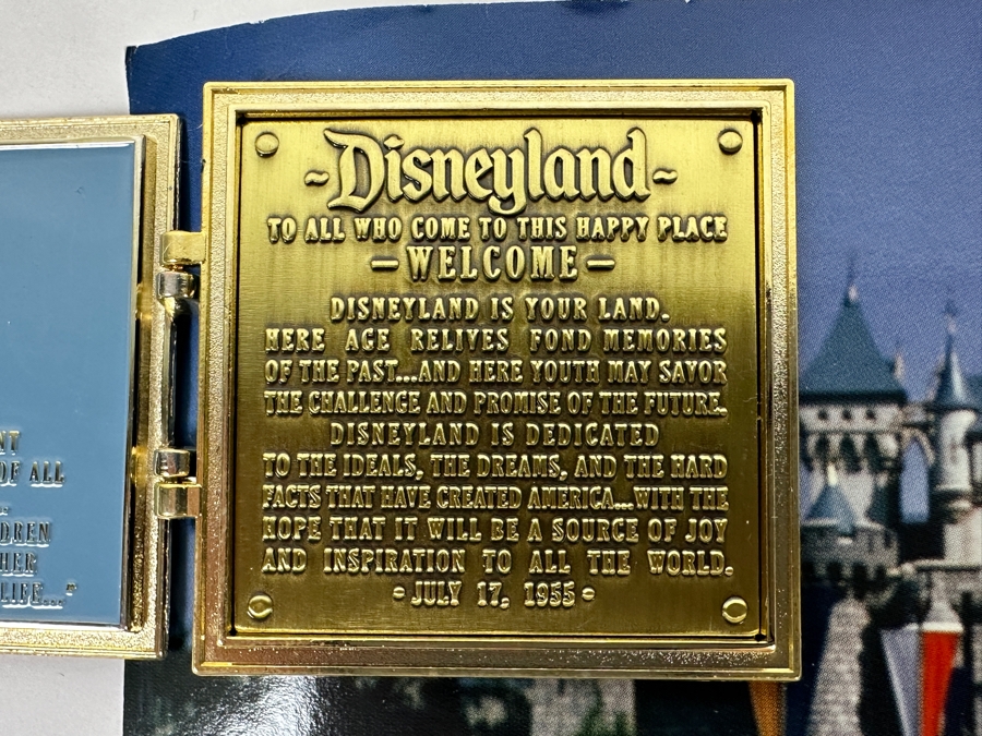 Disneyland Walk In Walt's Disneyland Footsteps Collectible Trading Pin [Photo 5]