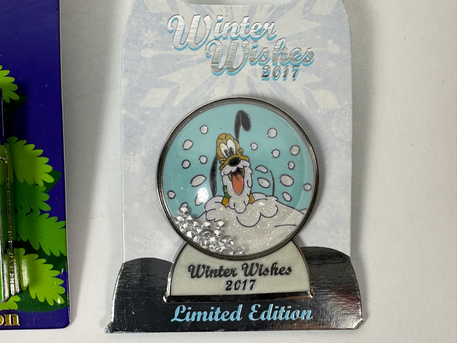 Pair Of Limited Edition Disney Happy Holidays 2017 Pluto Trading Pins [Photo 3]