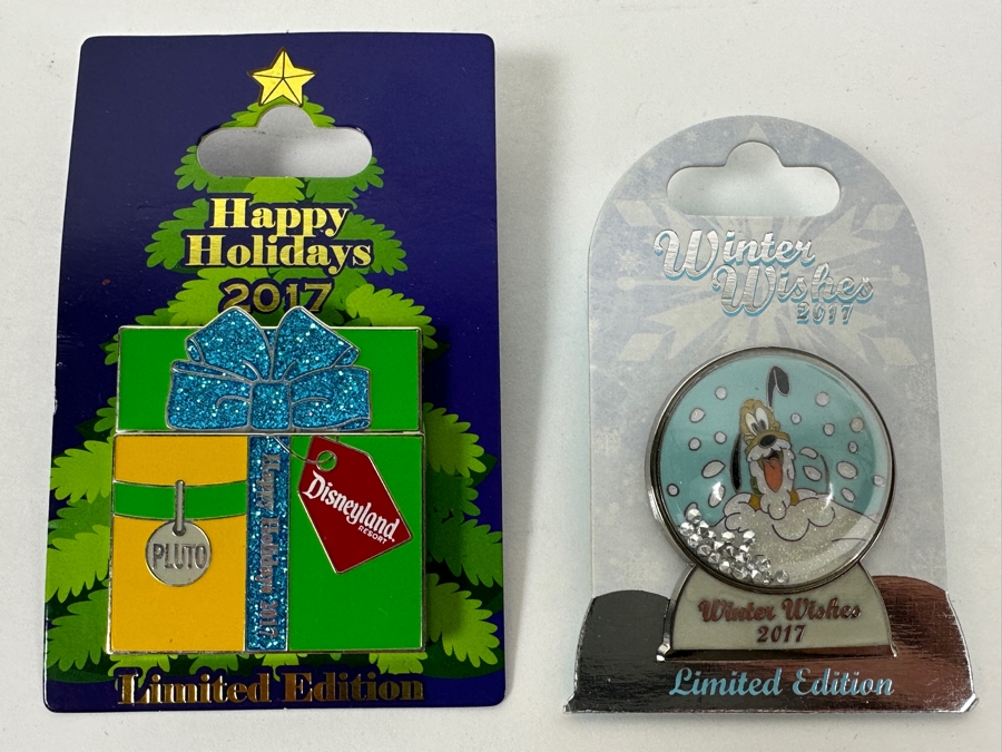 Pair Of Limited Edition Disney Happy Holidays 2017 Pluto Trading Pins [Photo 2]