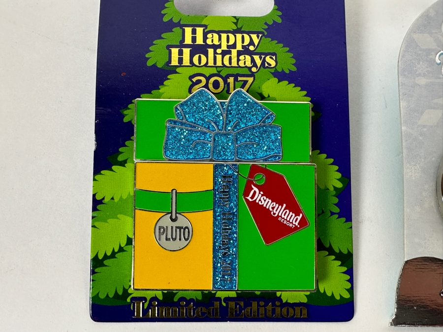 Pair Of Limited Edition Disney Happy Holidays 2017 Pluto Trading Pins [Photo 4]