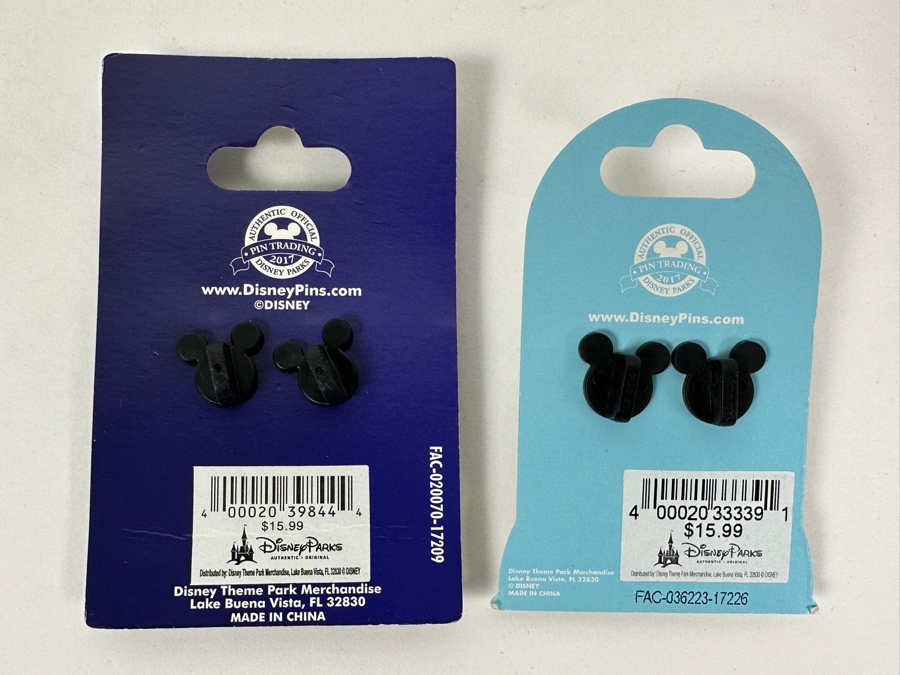 Pair Of Limited Edition Disney Happy Holidays 2017 Pluto Trading Pins [Photo 5]