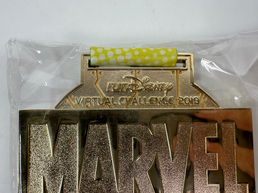 Disney Celebrating Marvel 80 Years Medal From The 2019 runDisney Virtual Challenge New In Original Packaging	 [Photo 2]
