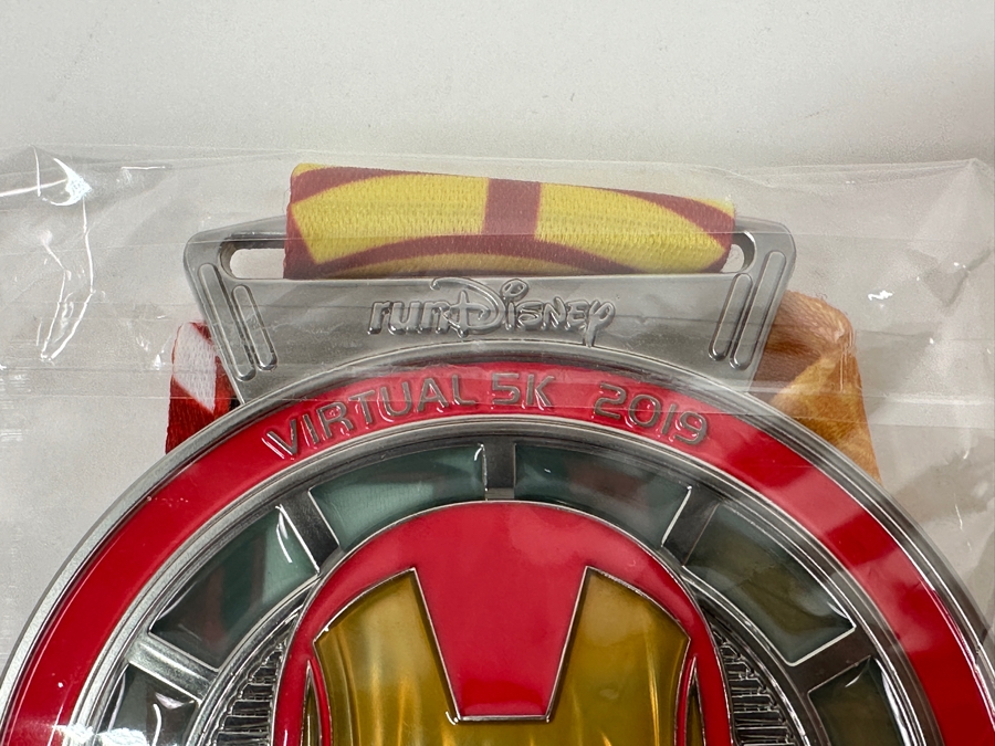 Disney Iron Man Medal From The 2019 runDisney Virtual 5k Series Celebrating Marvel 80 Years New In Original Packaging	 [Photo 3]