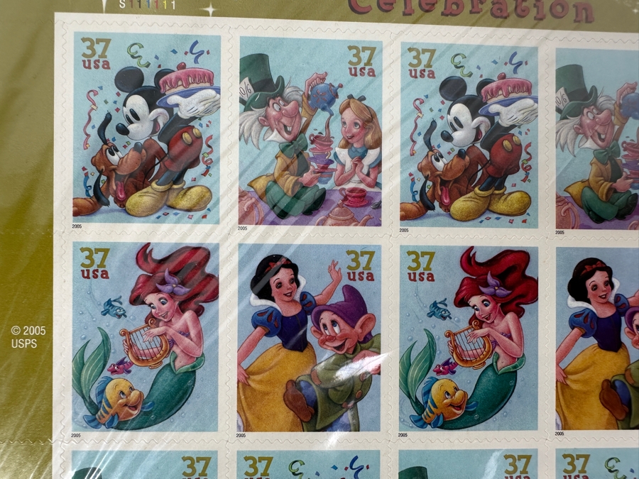 The Art Of Disney Romance Mint Stamps Sheet, The Art Of Disney Celebration Mint Stamps Sheet And DC Comics Super Heroes Mint Stamps Sheet [Photo 3]