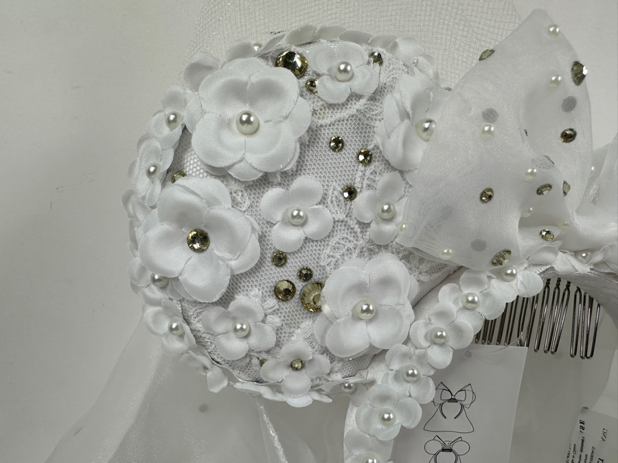 New with Box - Disney Parks Vera Wang Bridal Veil Minnie Ears Headband [Photo 4]