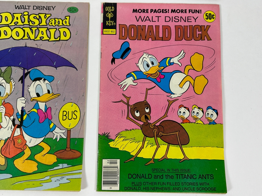 (6) Vintage Gold Key Comics Walt Disney Comic Books: Mickey Mouse And Pluto, Walt Disney Showcase, Donald Duck And Daisy And Donald Comic Books [Photo 6]