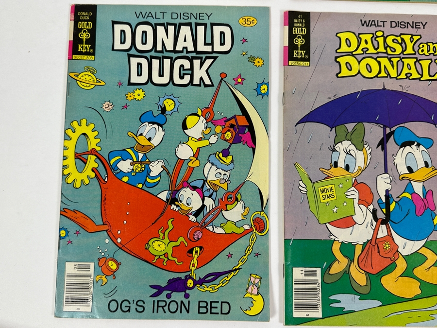 (6) Vintage Gold Key Comics Walt Disney Comic Books: Mickey Mouse And Pluto, Walt Disney Showcase, Donald Duck And Daisy And Donald Comic Books [Photo 4]
