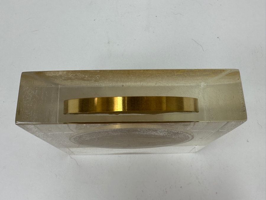 Vintage 1975 Bicentennial U.S. Navy Medallion Birth Of The United States NAVY October 13, 1775 Encased In Acrylic Display 4 X 4 [Photo 5]