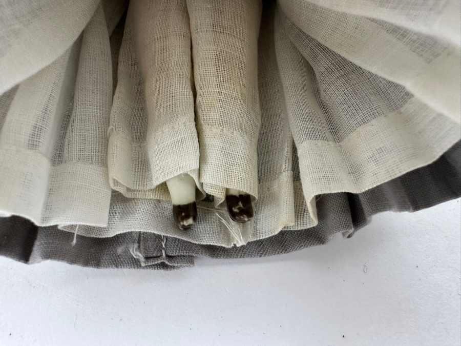 Vintage Porcelain Doll Holding Bible 7'H [Photo 4]