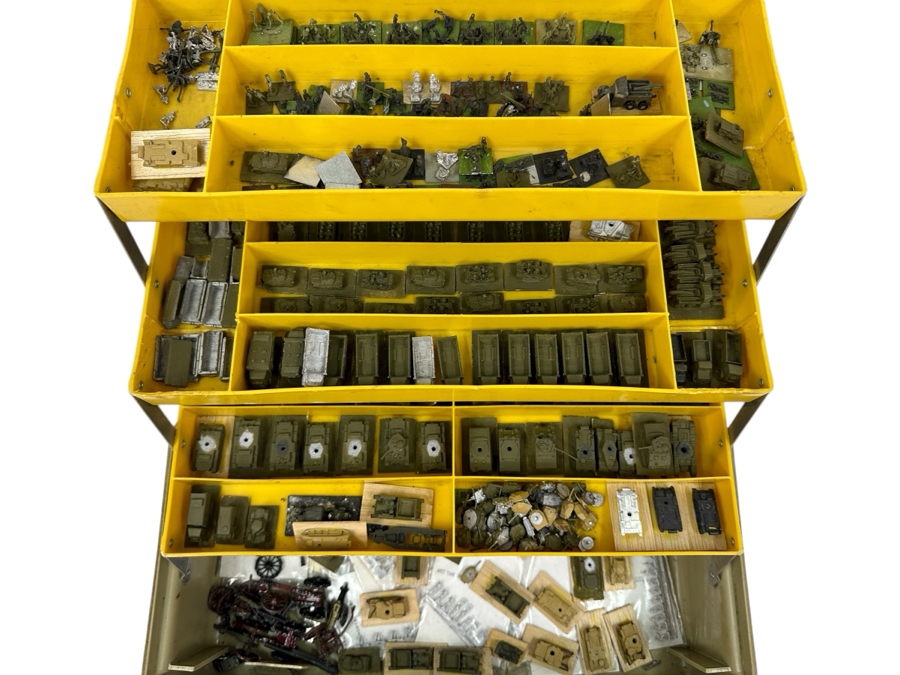 Huge Collection Of Train HO Scale Metal Military Figures, Tanks, Cannons, Military Vehicles & More - See Photos