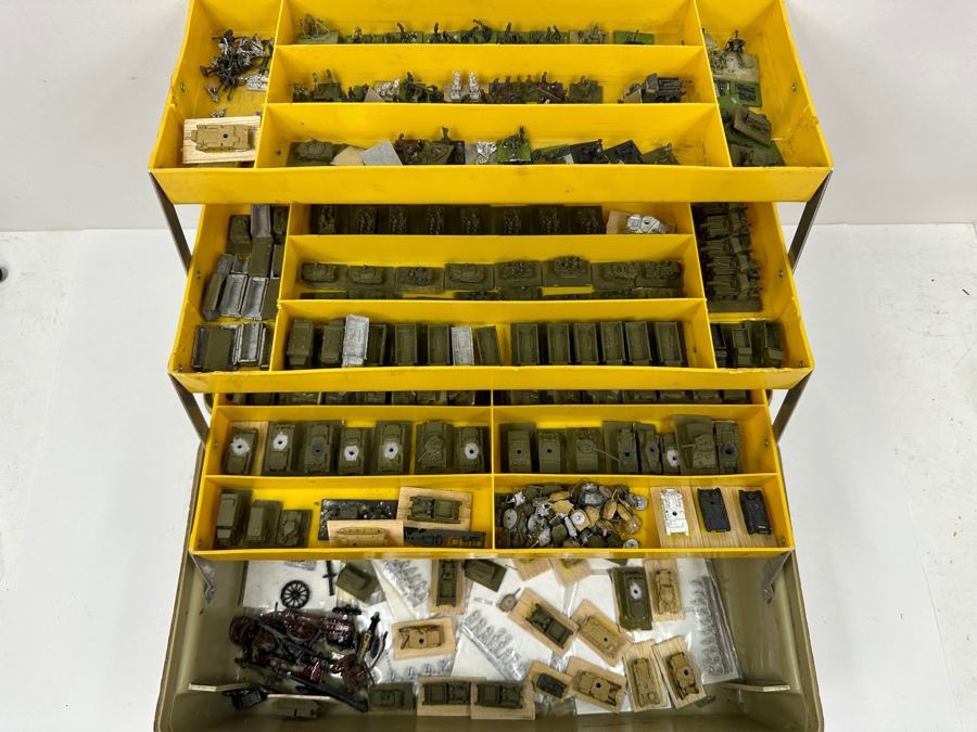 Huge Collection Of Train HO Scale Metal Military Figures, Tanks, Cannons, Military Vehicles & More - See Photos [Photo 2]