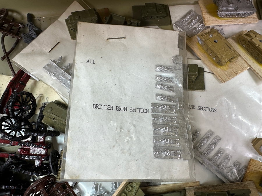 Huge Collection Of Train HO Scale Metal Military Figures, Tanks, Cannons, Military Vehicles & More - See Photos [Photo 17]