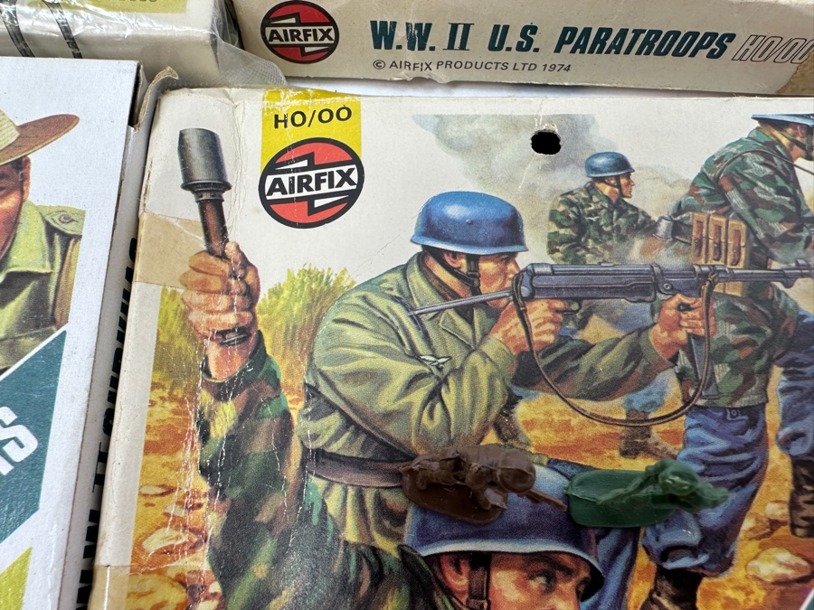 Collection Of Train HO Scale Plastic Military Figures, Horses, Cannons & More - See Photos [Photo 15]