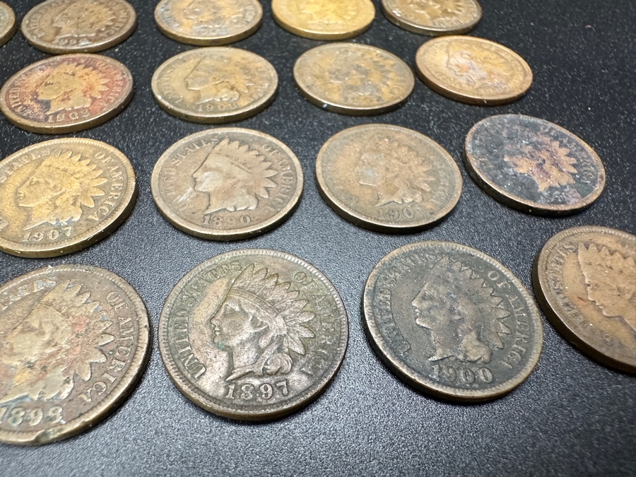 Collection Of (20) Antique Indian Head Cent Pennies From Various Years [Photo 3]