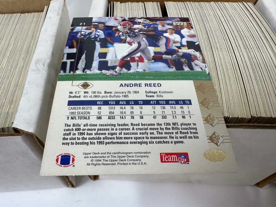 NFL Football Trading Cards Including Marshall Faulk Rookie Card And Other Rookie Cards - See Photos [Photo 15]